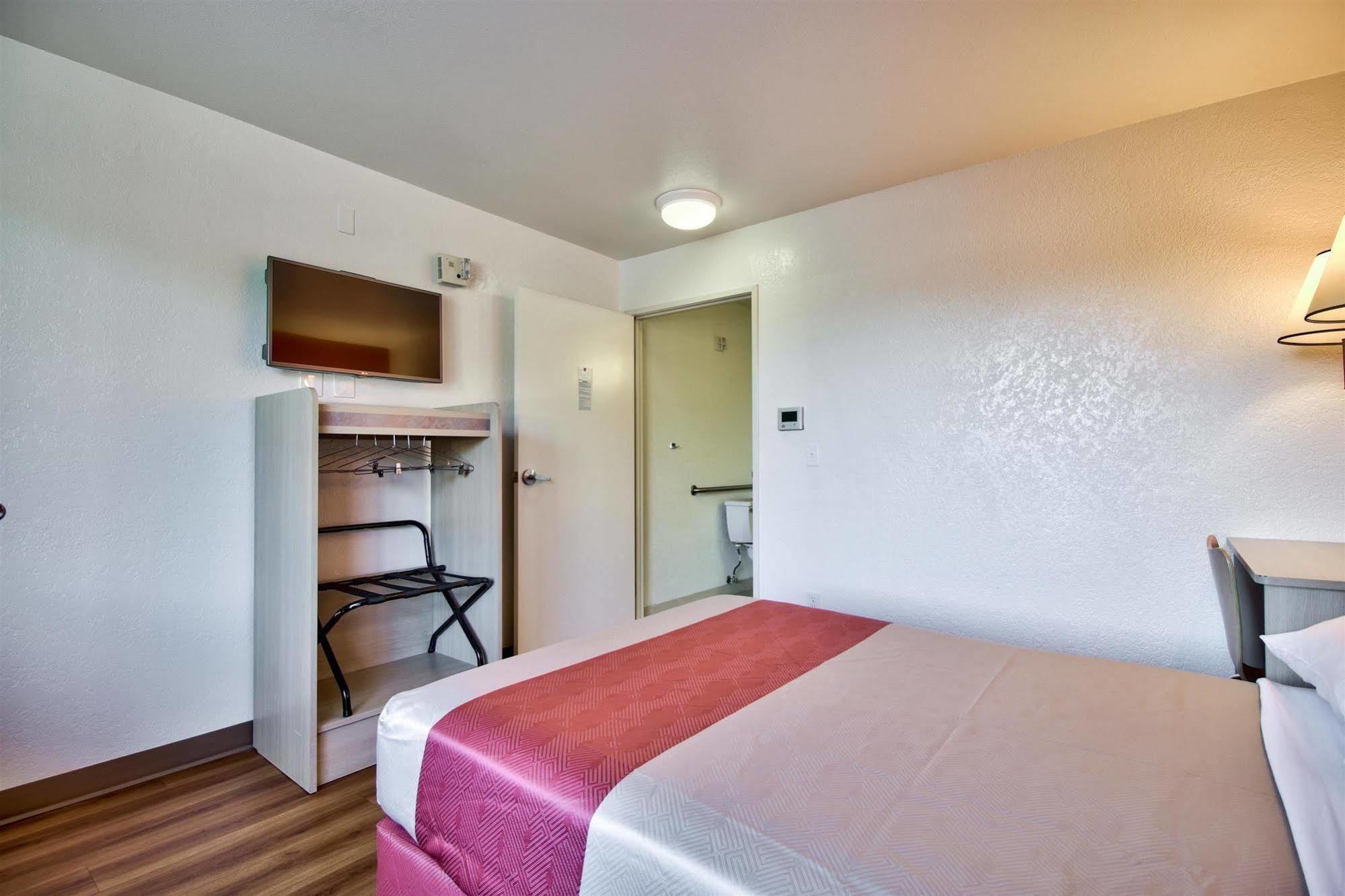 Motel 6-Youngtown, Az - Phoenix - Sun City エクステリア 写真