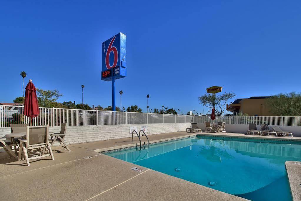 Motel 6-Youngtown, Az - Phoenix - Sun City エクステリア 写真